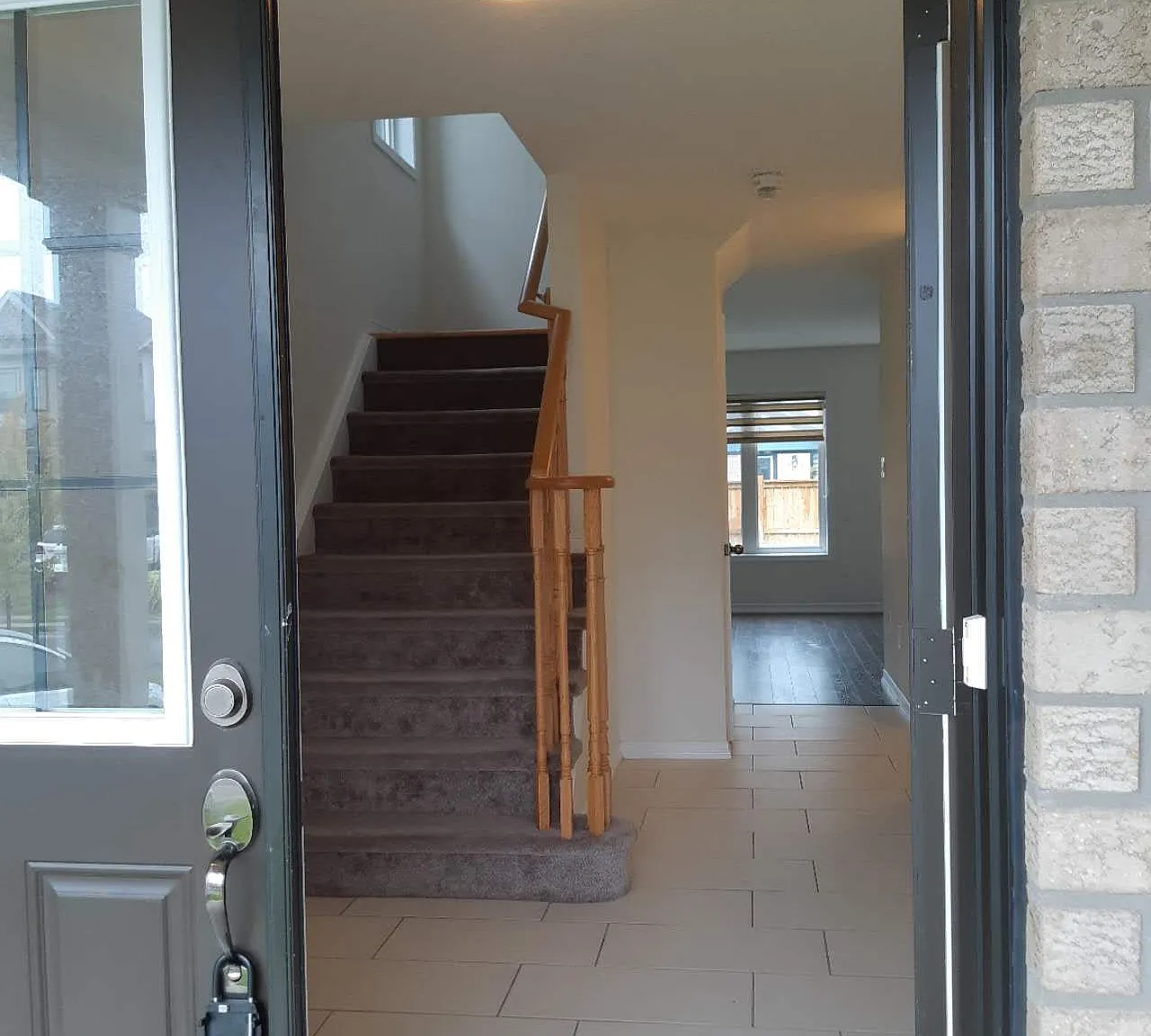 3 bed, $2,500 — Photo 2