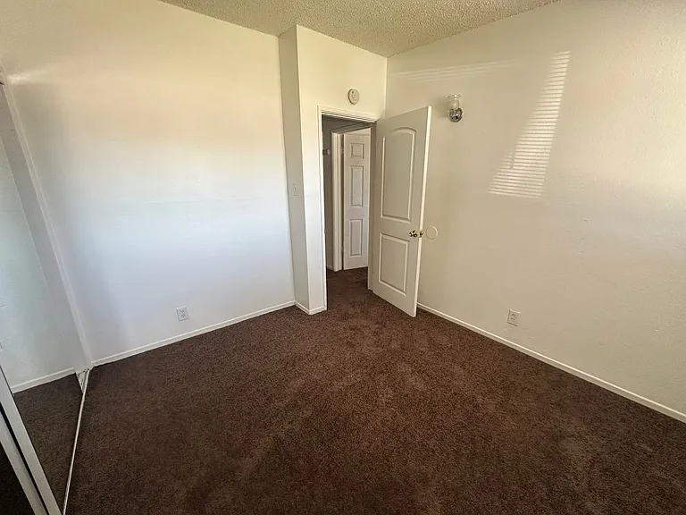 509 Sahara Dr — Photo 12