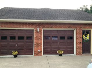 209 Forest Lake Dr, Jeffersonville, KY 40337