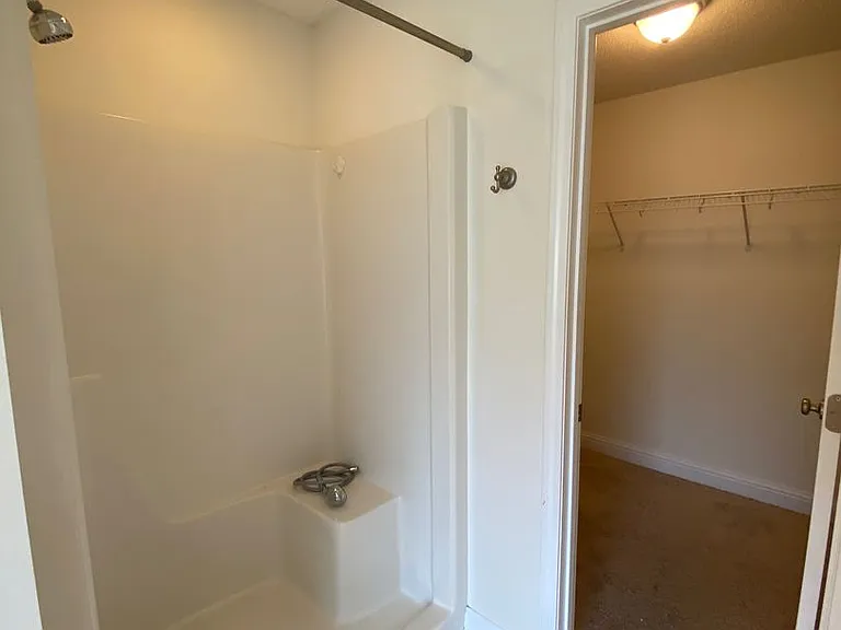 205 Drayton Ct — Photo 14