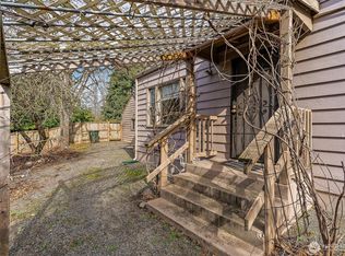 9031 Canyon Dr, Kent, WA