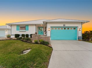 12249 Moon Shell Dr, Matlacha Isles, FL 33991