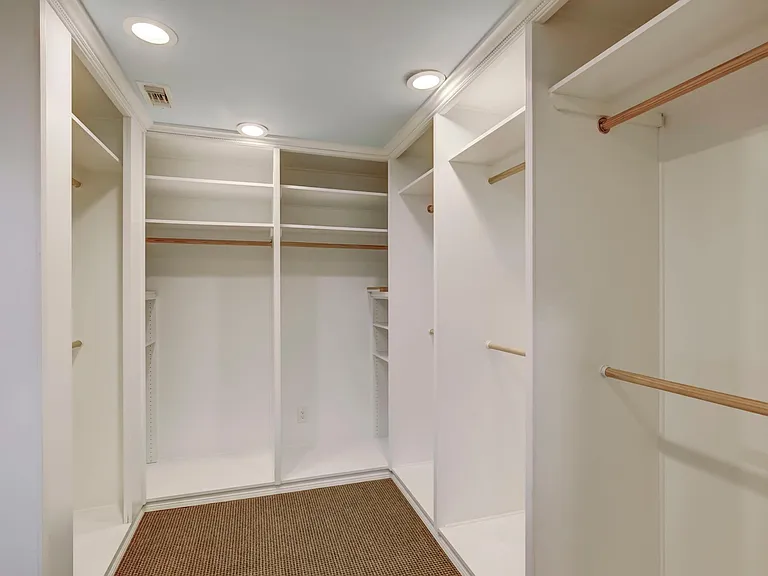 1710 Country Club Dr — Photo 26