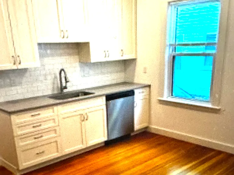 8 Waldo Ave #1 — Photo 6