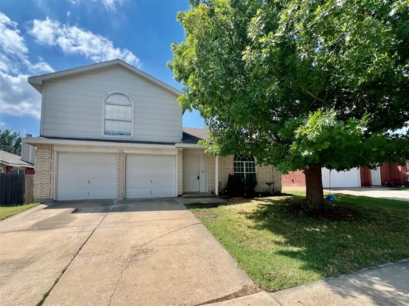 712 Hummingbird Trl, Saginaw, TX 76131