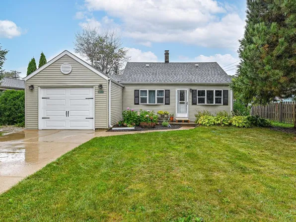 5919 South 34th STREET, Greenfield, WI 53221