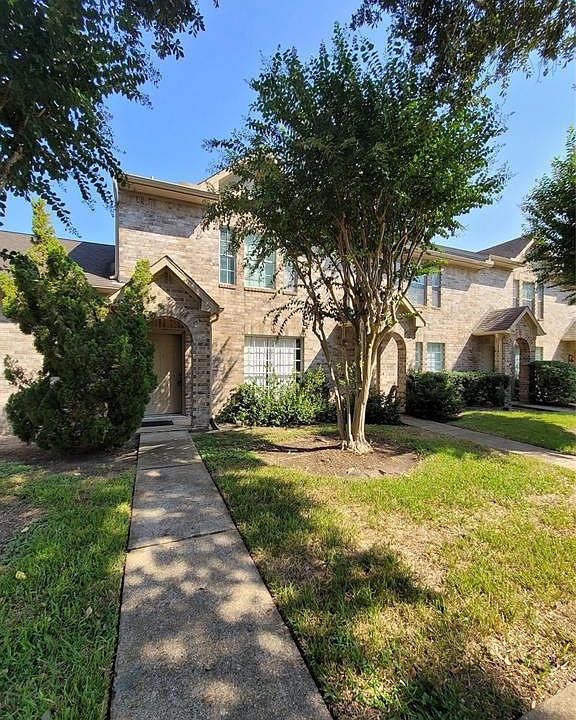 1st image of 940 Birnham Woods Blvd