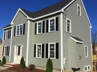 13 Poole St, Woburn, MA 01801