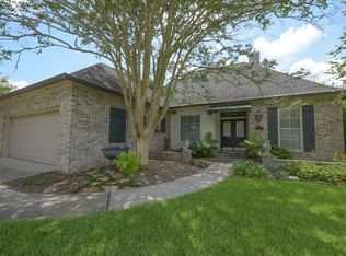 307 Candlelight Dr, Lafayette, LA 70506