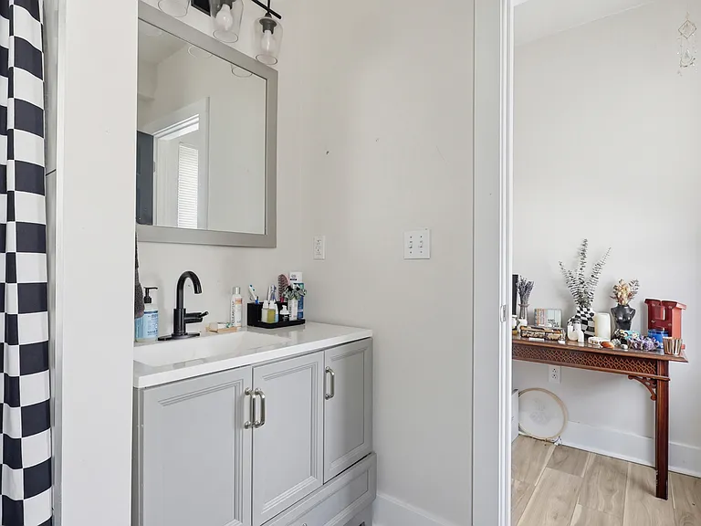 4745 Butler St #3 — Photo 2