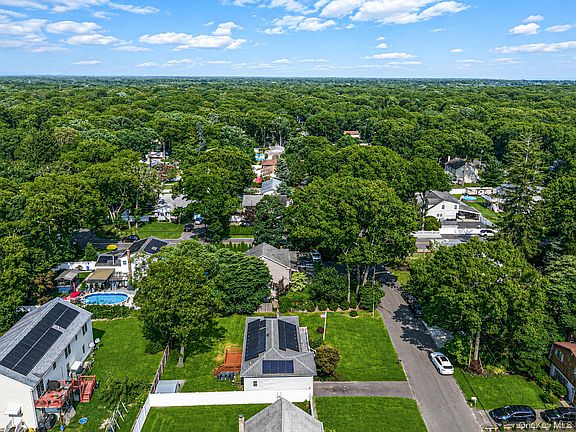 4th image of 51 Hampton Avenue