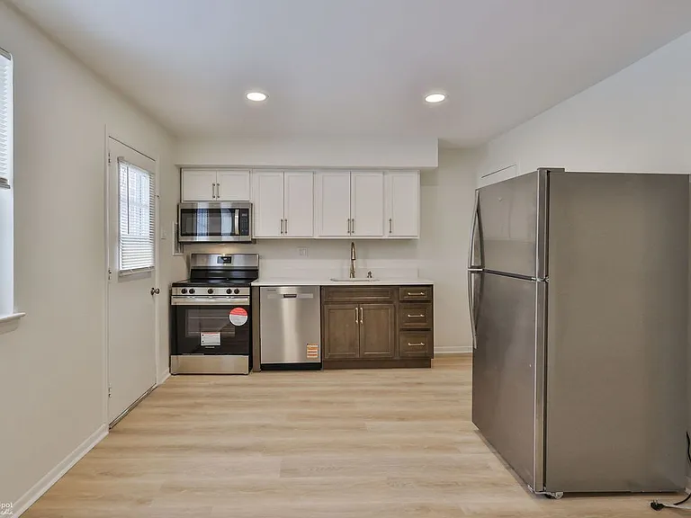 305 S Warminster Rd #B2 — Photo 23