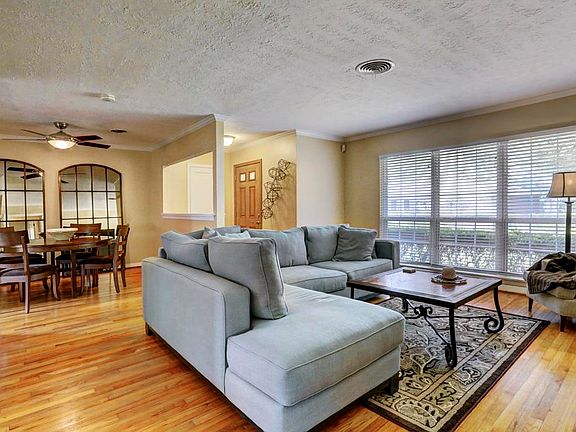 3rd image of 4705 Waycross Dr