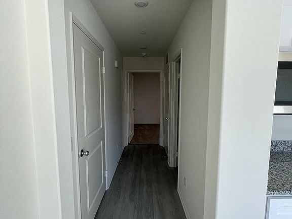 3rd image of 1249 Tradition Ave