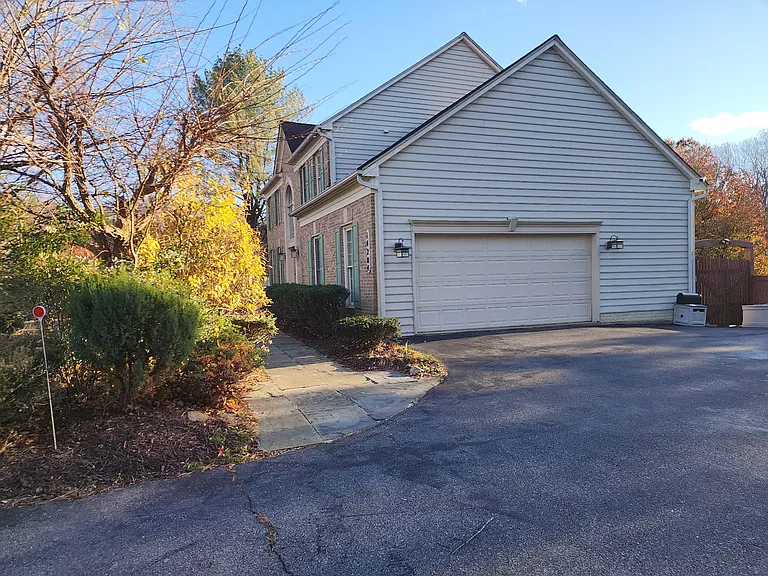 14204 Cervantes Ave — Photo 12