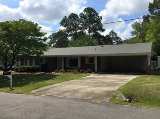 813 McLemore Dr, Vidalia, GA 30474