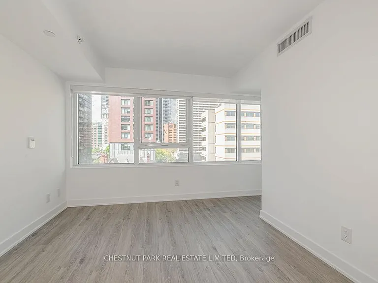 609 Sherbourne St #603 — Photo 5
