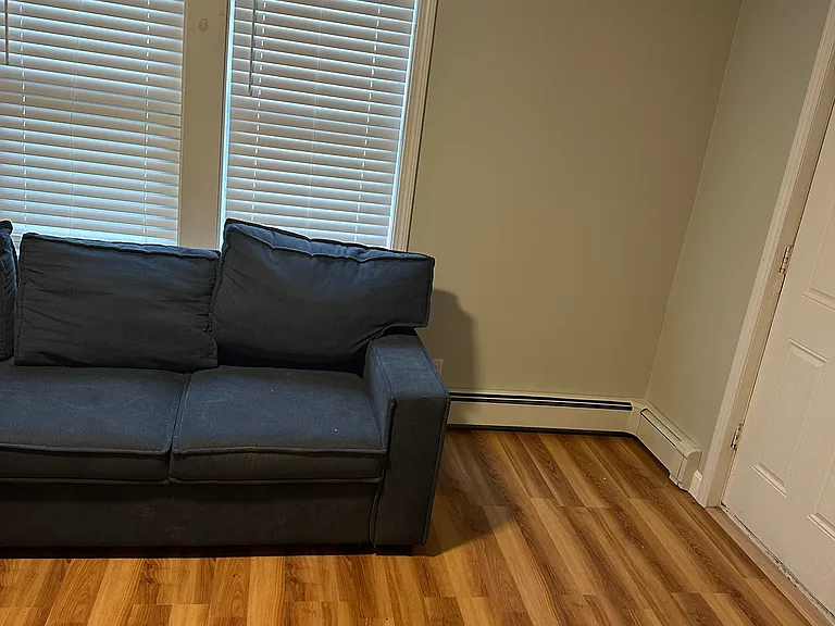 8R Pine St #1 — Photo 11