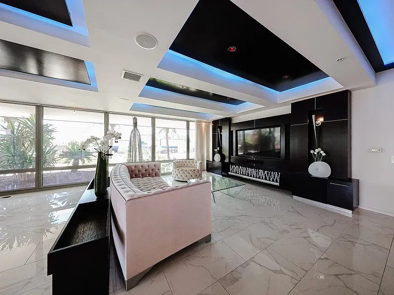 7157 E Rancho Vista Dr — Photo 39
