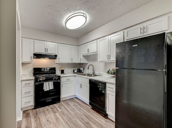 8055 Crossing Dr #8109E