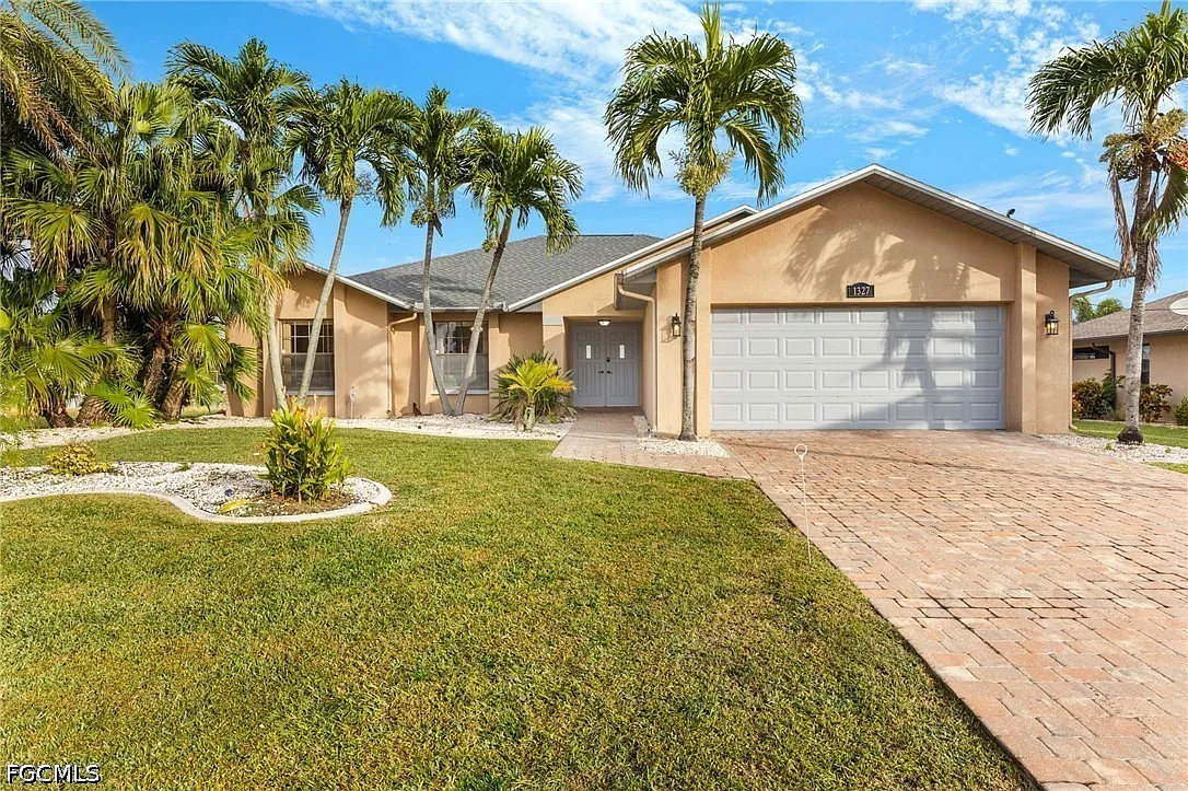3 bed, 2.0 bath, 1529 sqft, $4,080 — Photo 1