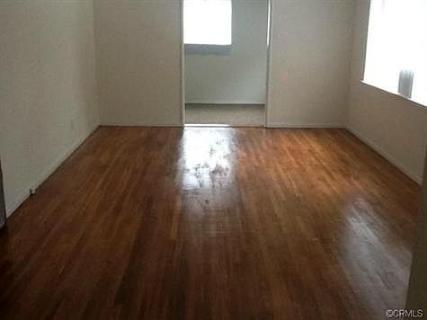 3rd image of 1547 W 16th St