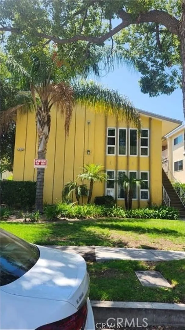 2 bed, 1100 sqft, $2,950 — Photo 2
