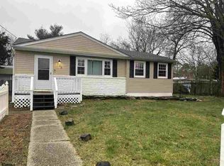 102 Nightingale Rd, Egg Harbor Township, NJ 08234