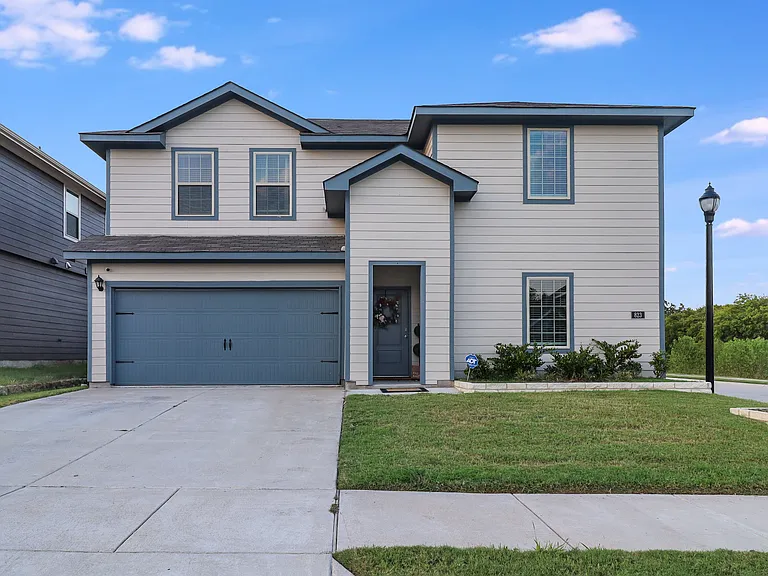 823 Coastline Way — Photo 1