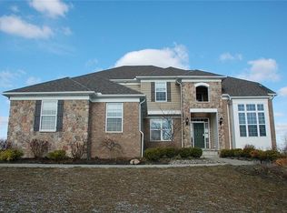 785 Walden Pond Cir, Hinckley, OH 44233