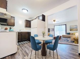 1015 12th St NE #5, Jamestown, ND 58401