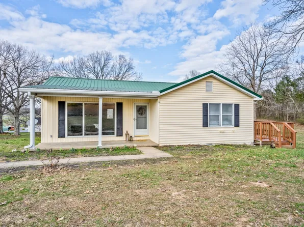 4272 Greenville Rd, Hopkinsville, KY 42240