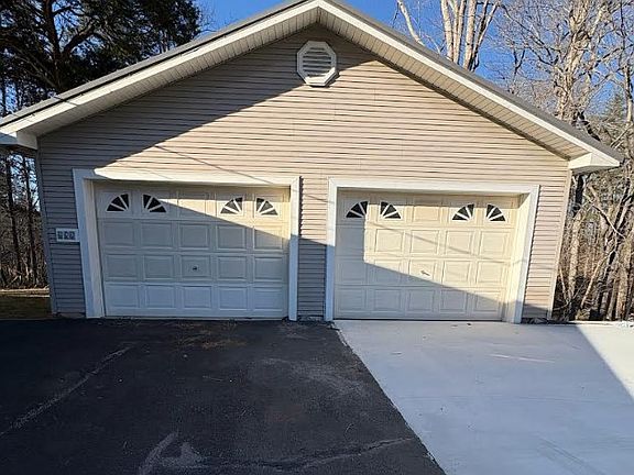 3rd image of 222 Sugar Creek Rd