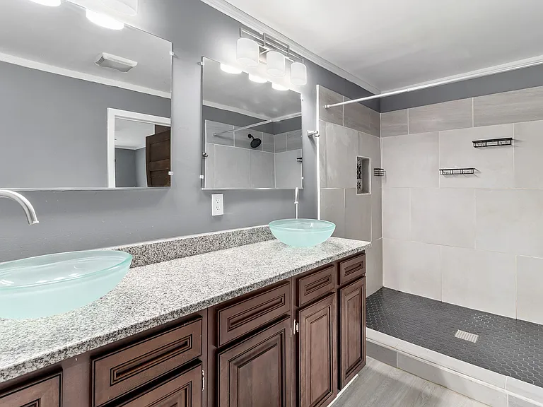 47 Moore Dr — Photo 13