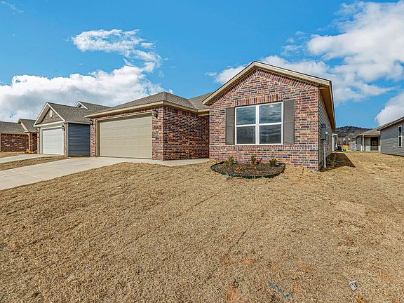 2nd image of 1042 E Sparrow Cir