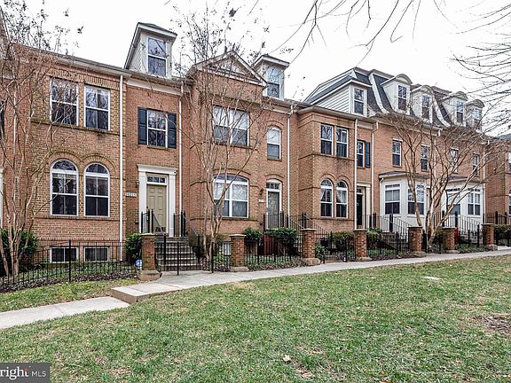 4th image of 10215 Pembroke Green Pl #85