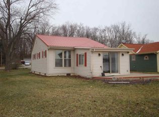 6404 E McGuire Rd, Churubusco, IN 46723