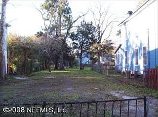 2nd image of E 6th St