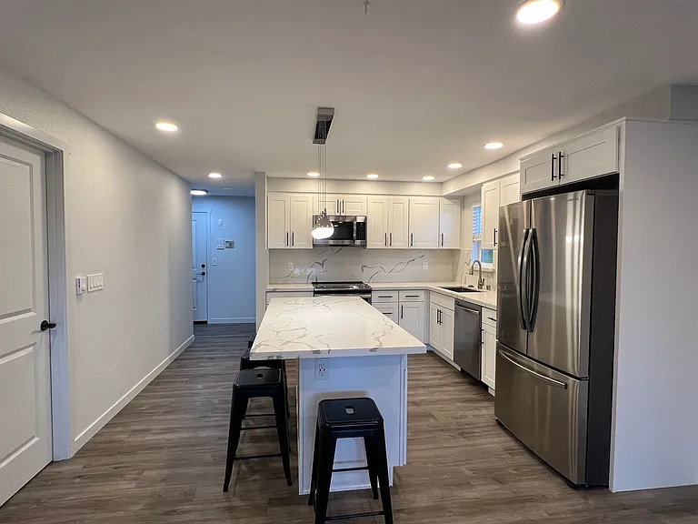 19215 15th Ave NE #103 — Photo 6