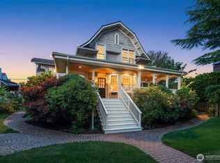 1624 44th Ave SW, Seattle, WA 98116