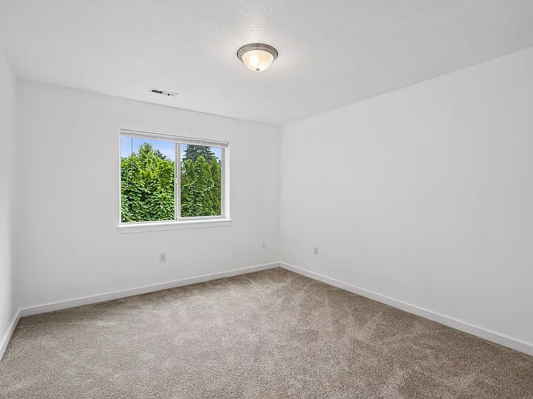 Roberts Court Townhomes — Photo 29