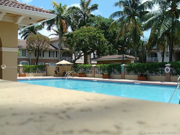 5th image of 8980 W Flagler St APT 101
