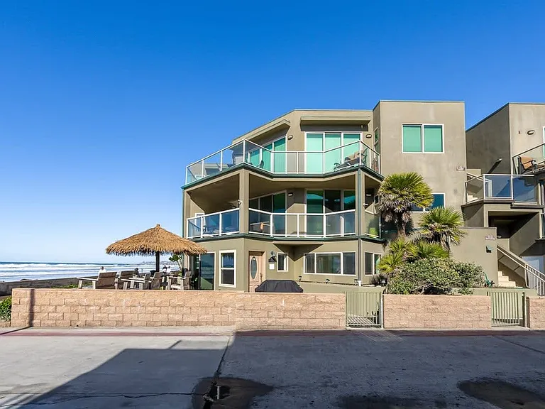 3901 Ocean Front Walk — Photo 12