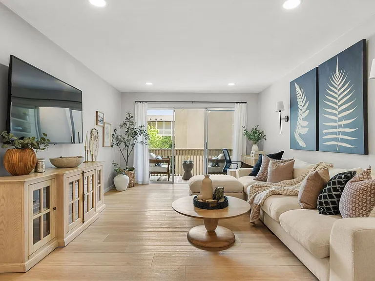 1855 Diamond St #5-218 — Photo 4