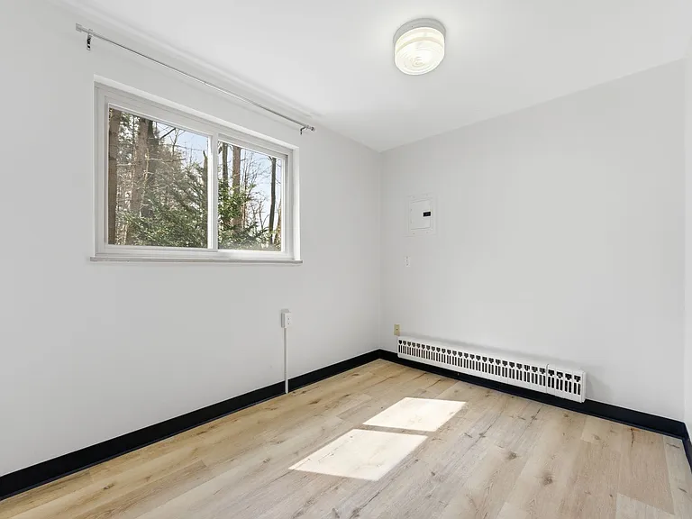 Lumar Village Apartments — Photo 15