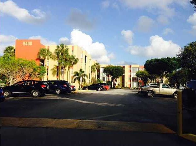 2nd image of 9440 W Flagler St APT 314