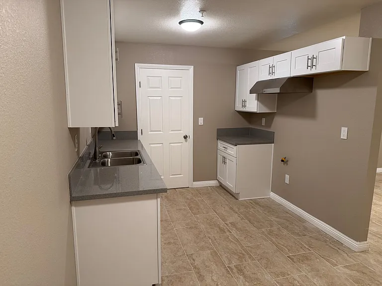 16645 Valencia Ave #2B — Photo 6