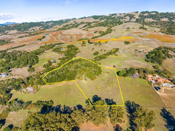 4663 Hillsborough Drive, Petaluma, CA 94954