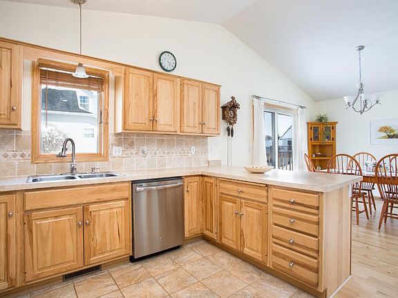 5th image of 1528 Covey Dr