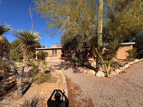 2nd image of 7005 N Montecatina Dr